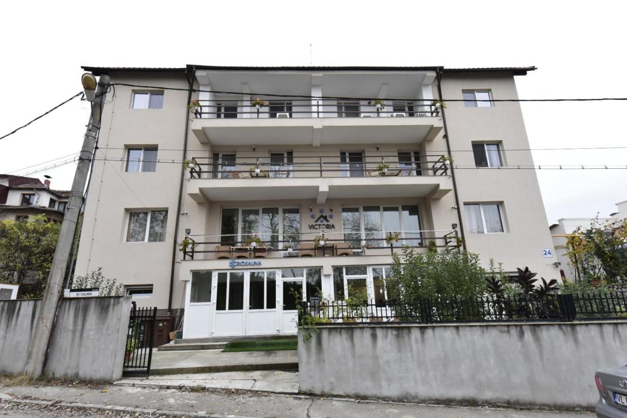 Vila Victoria Римніку-Вилча Екстер'єр фото